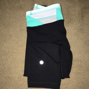 Lululemon reversible cropped leggings